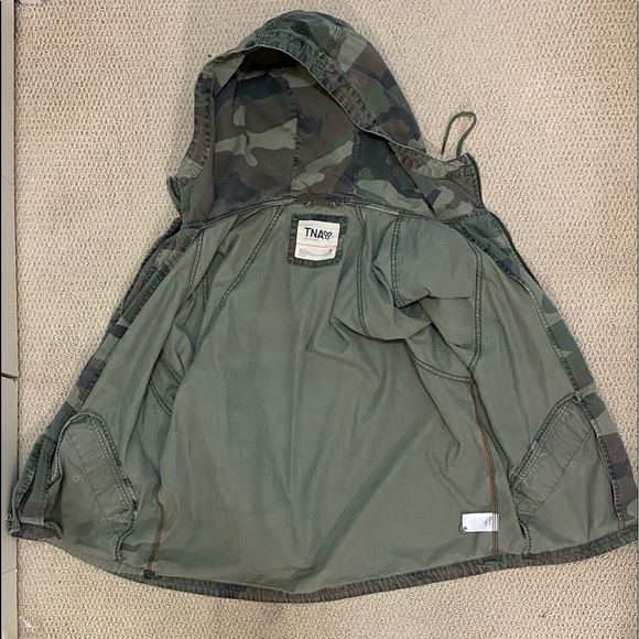 Aritzia TNA Camo Army Hoodie Cotton Jacket Women’s Small - Picture 6 of 10